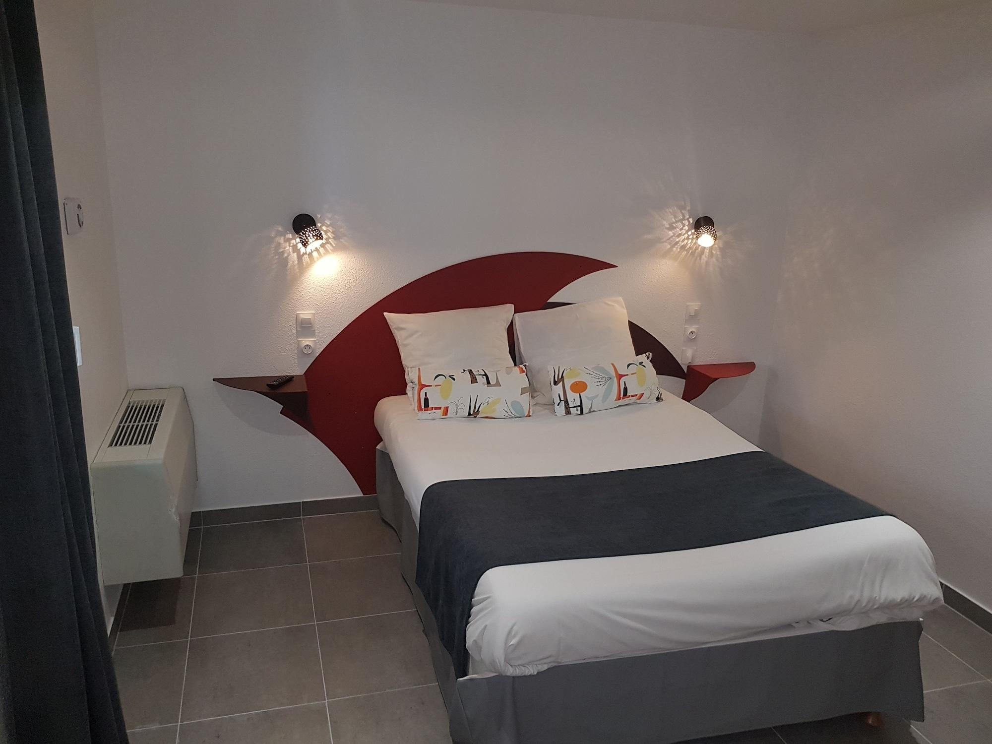 Brit Hotel Porte D'Espagne Perpignan Bagian luar foto