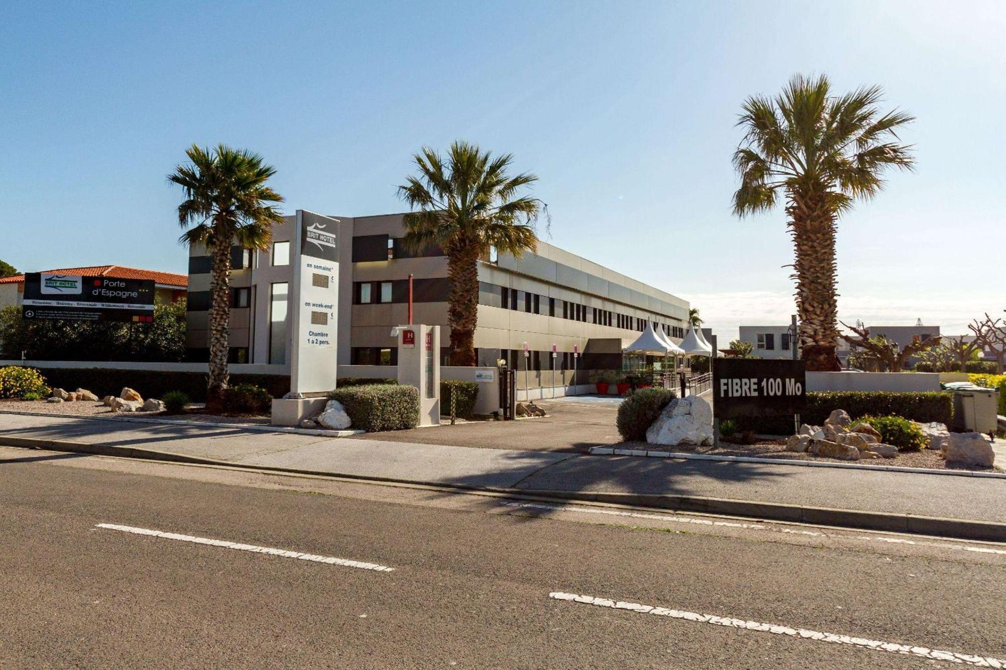 Brit Hotel Porte D'Espagne Perpignan Bagian luar foto