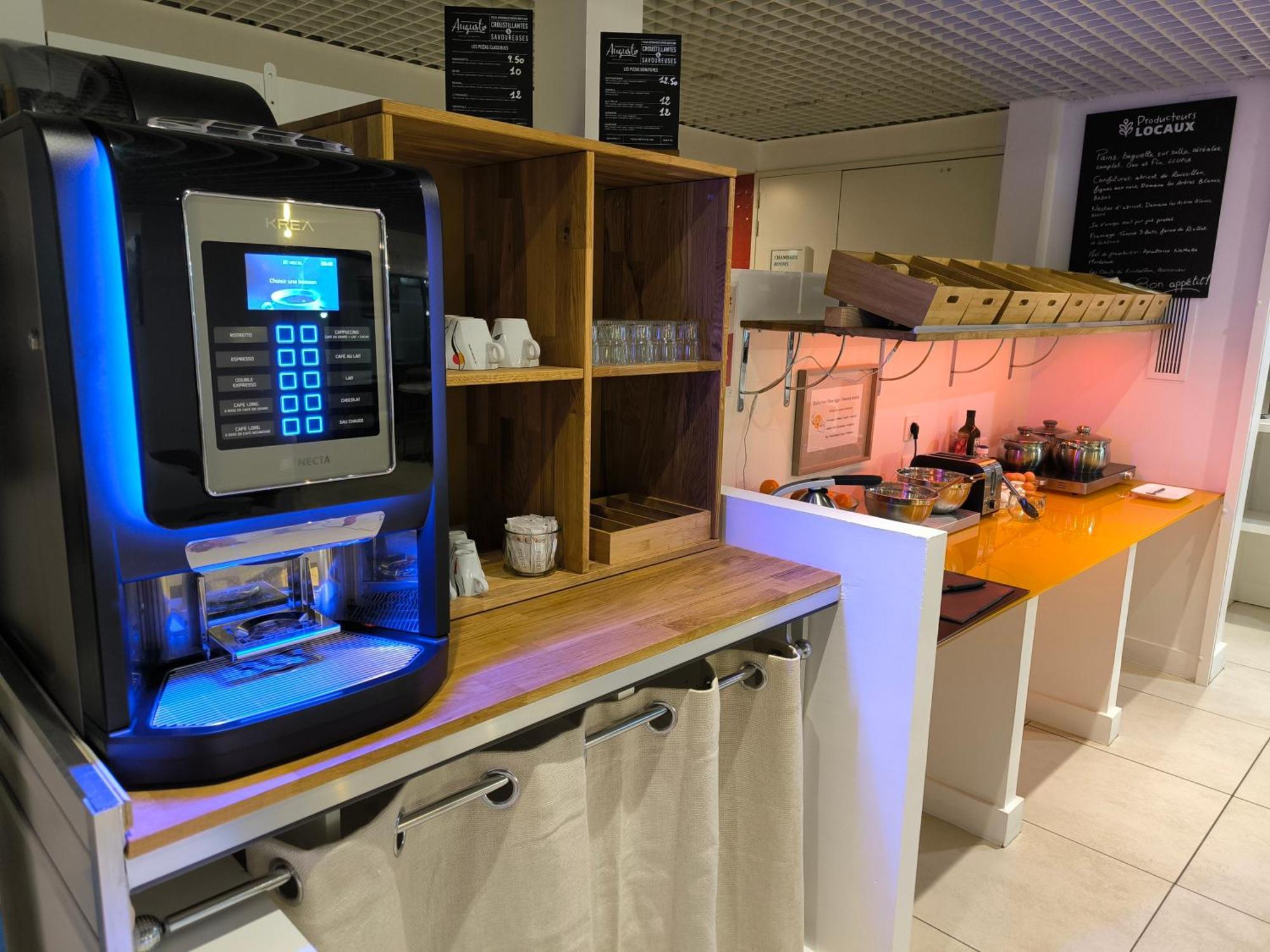 Brit Hotel Porte D'Espagne Perpignan Bagian luar foto